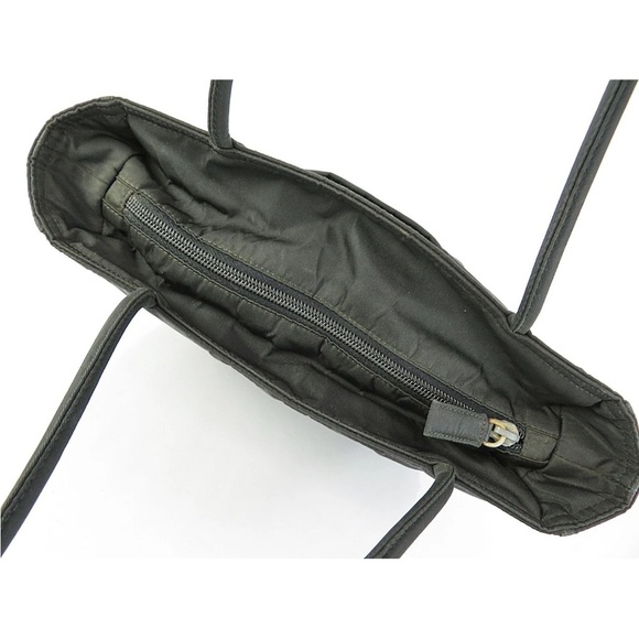 Prada Elegant Black Tote Bag - Picture 6 of 16